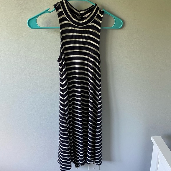 Dress - Picture 1 of 2